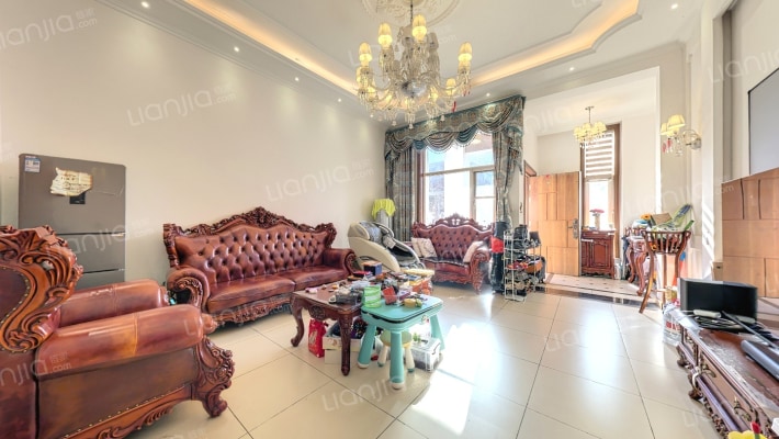 达观别墅二手房实景图