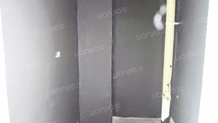 配套齐，交通便利，德信公园，双高速路口，高铁东站-卫生间A