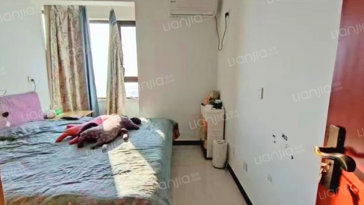 天伦湾朝阳两居 采光充足 有装修-卧室A