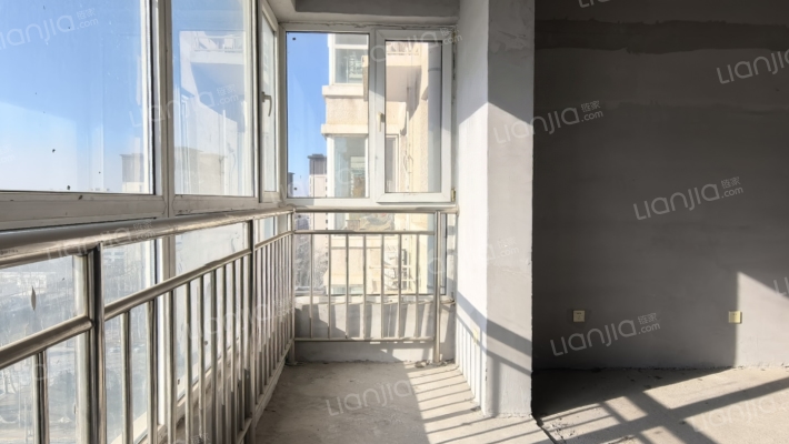 南北通户型好，采光好.小区物业管理好.-阳台