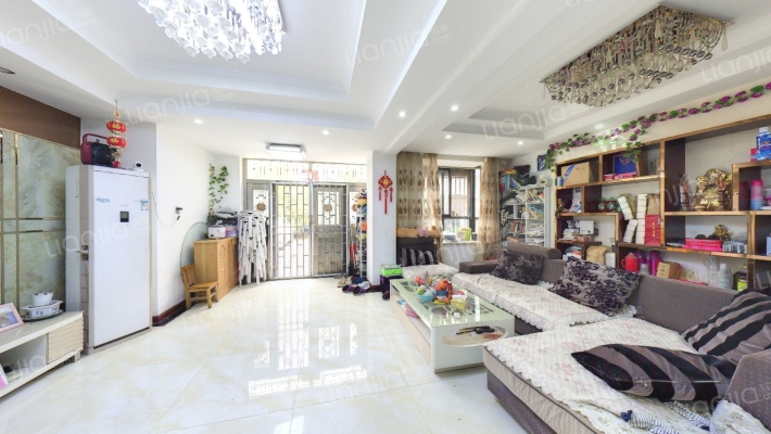 南方新城A区二手房实景图