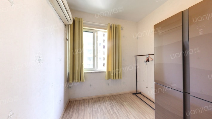 上海城精装修正规两房，户型方正可以拎包入住-卧室B