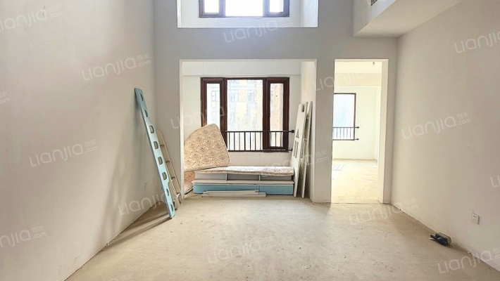 鸿坤理想尔湾 3室2厅 南 北-客厅