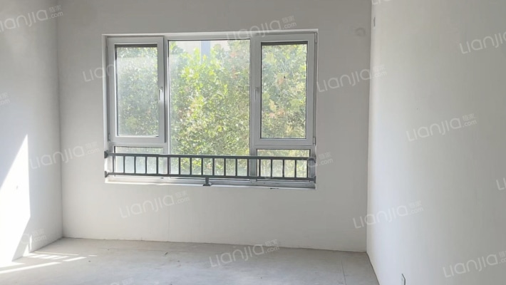 南北通透格局好，好楼层，采光视野好-卧室A