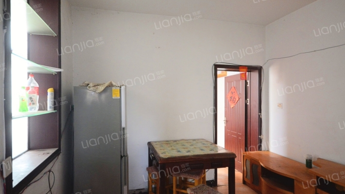 改装厂宿舍二手房实景图