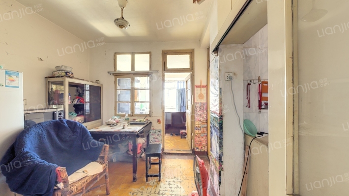 青年路新村二手房实景图