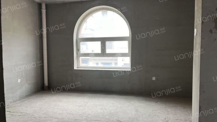 哈弗小镇联排别墅，低于开发商价格，房本满二诚意出售-卧室A