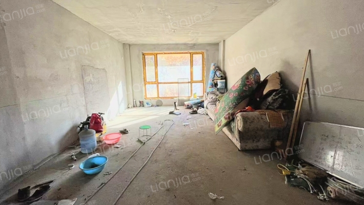 新大赛维利亚小镇二手房实景图