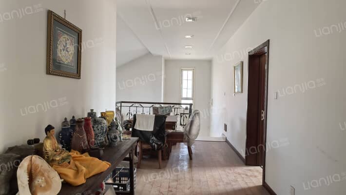 丹佛尔湾独栋别墅，带大院子，南入户，房本满五-卧室E