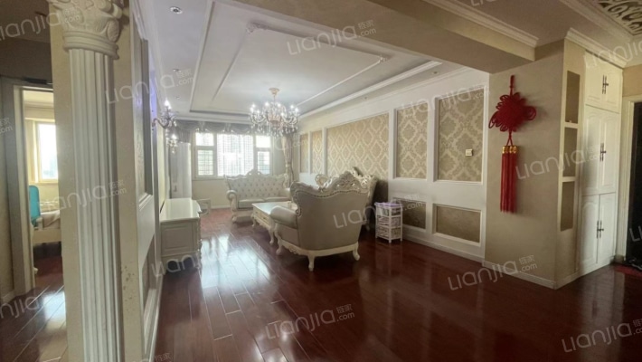 临江雅苑二手房实景图