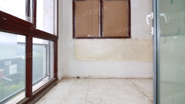 市区 竹语堂 70年产权 双拼别墅 地上三层急售-阳台A