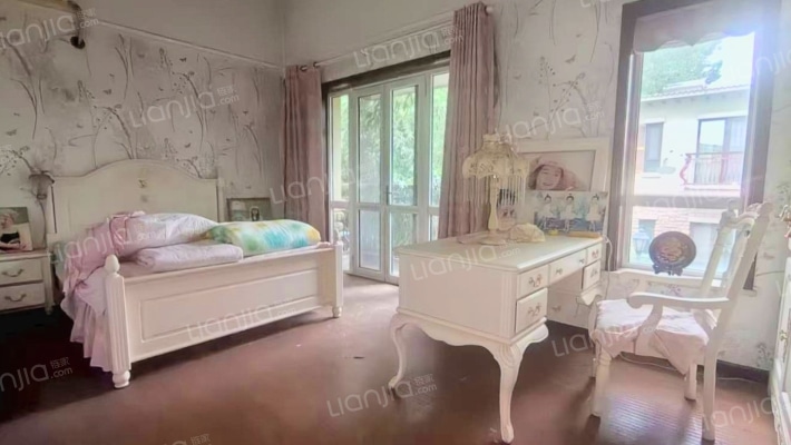 环京独栋 230平带大花园 临湖临水系 210万可谈-卧室C