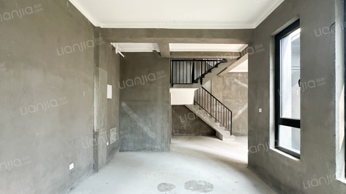 新隆明岚雅院二手房实景图