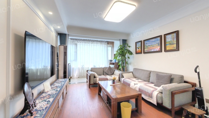 理工嘉苑二手房实景图