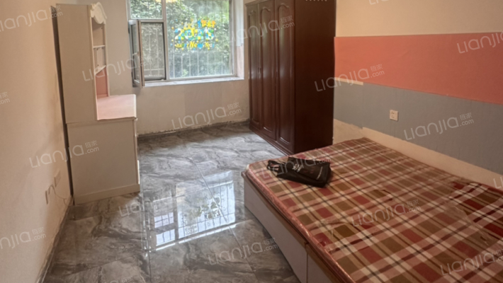 卫生厅宿舍二手房实景图