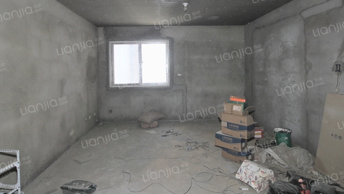 亚丁湾二手房实景图