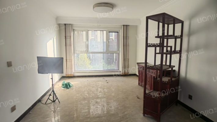 三利中和城C区南北通透大两居，精装修，看房方便随时-客厅