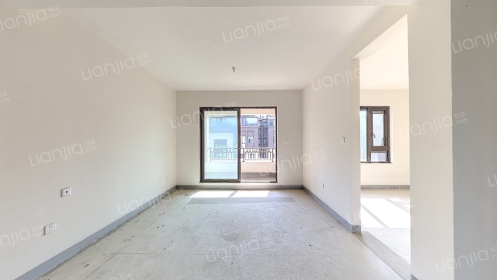 建发玖里湾4期二手房实景图