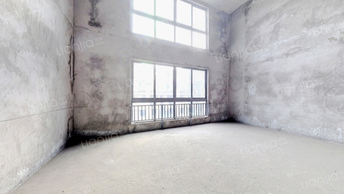 李子湖畔二手房实景图