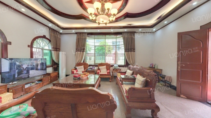 信美路别墅二手房实景图