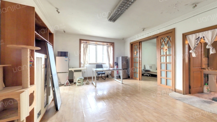 海鹏公寓二手房实景图