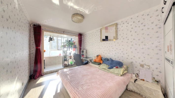 春草小区二手房实景图