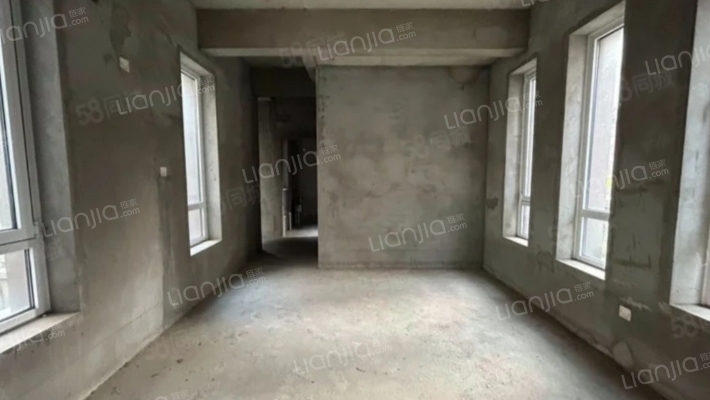 联排别墅 公园社区 环境优美 北入户 毛坯房-卧室C