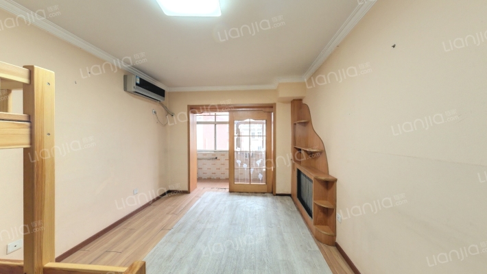 东架松二手房实景图