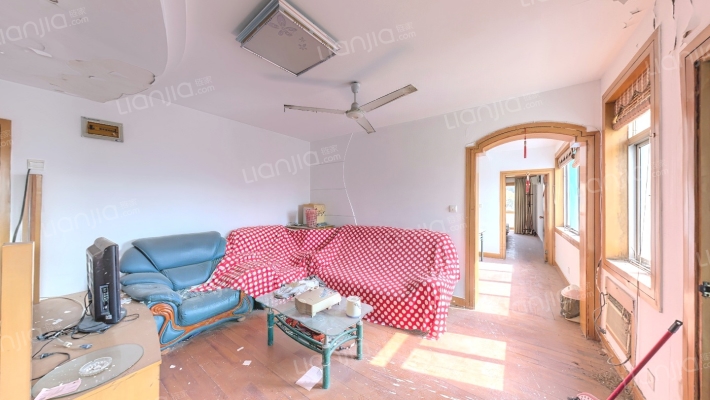 上里东新村二手房实景图