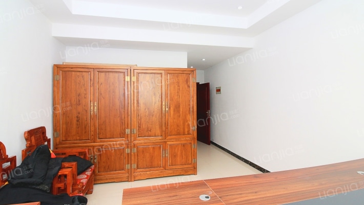 军欣别墅 带花园  满二精装修  停车方便-卧室G