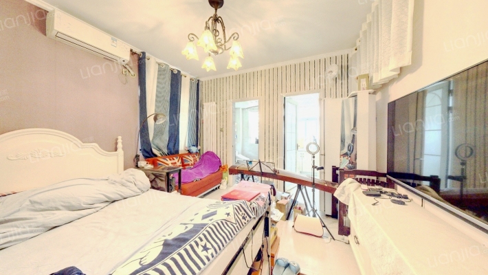 晶华城二手房实景图