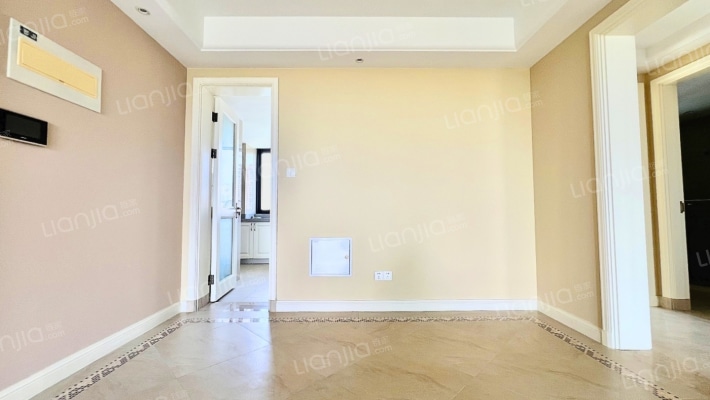 绿城蓝湾小镇·椰林晓风北区二手房实景图