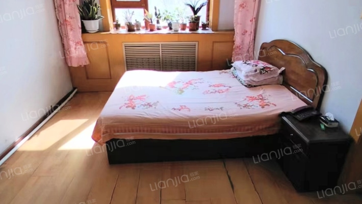 二道江小区吉热住宅二手房实景图