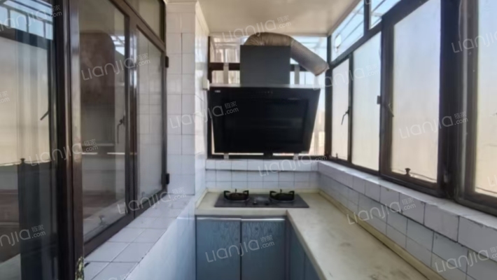 南北通透板楼 公摊小 证满税低-厨房