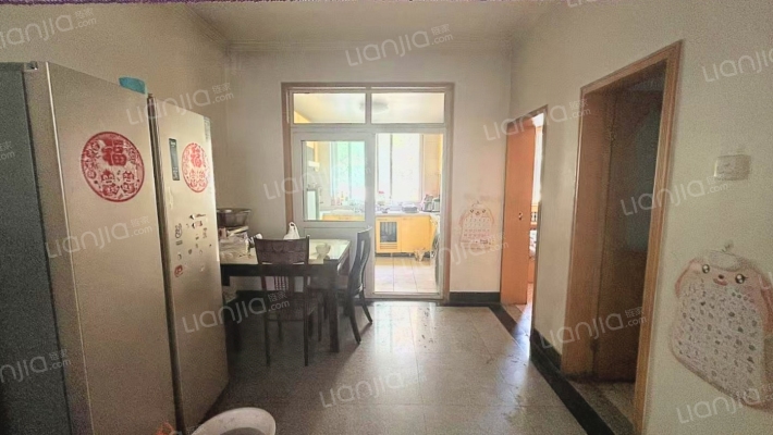 新星小区 3室2厅 南 北-餐厅