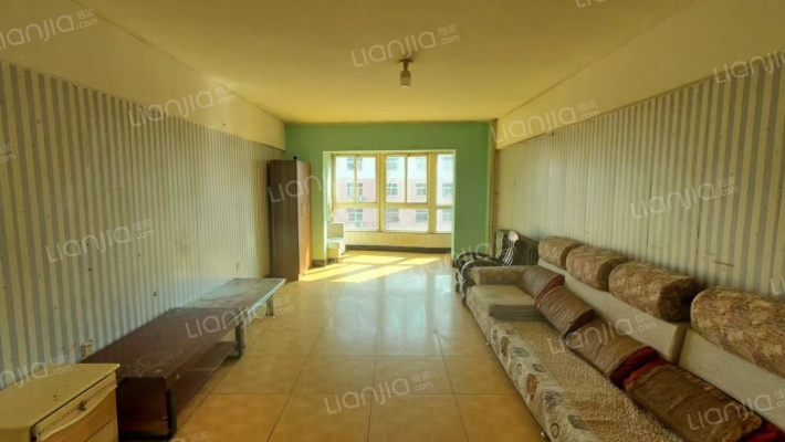 涿州市二康医院核 心版块，出门就是就是范阳路，-客厅