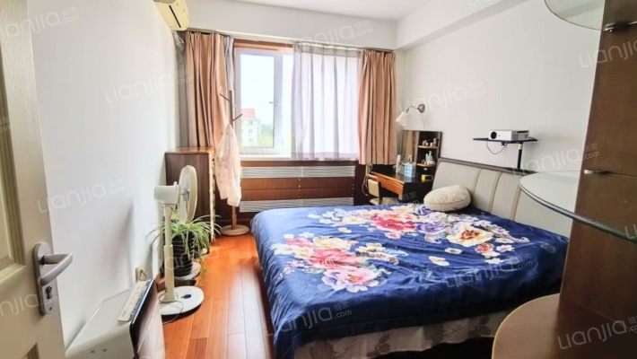 物探的跃层，顶层带露台，户型好，采光视野好。-卧室A