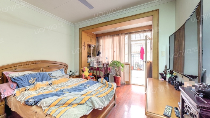 殷行路571弄二手房实景图