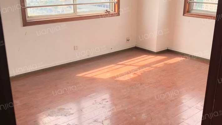 金泰大厦二手房实景图