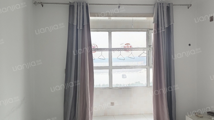 水岸花城 2室1厅 南 北-卧室A