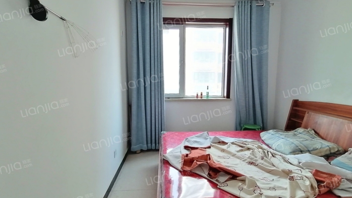火车站 南北通透两居 精装 看房方便 房本在手-卧室B