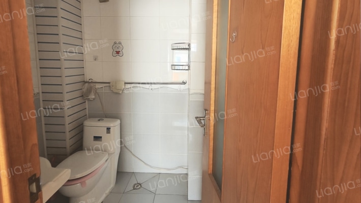 新府阳光，市中  心，满五唯一，距离二康400米-卫生间B