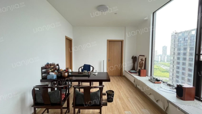 依云国际二手房实景图