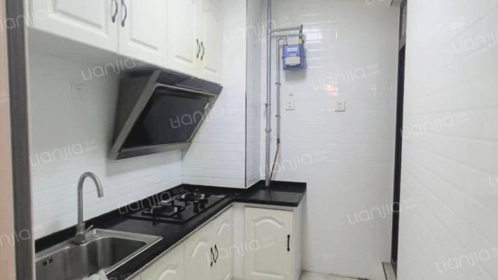 房子南向两居，简单装修，好楼层，拎包入住-厨房