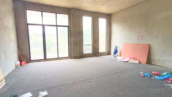 星河丹堤D区二手房实景图