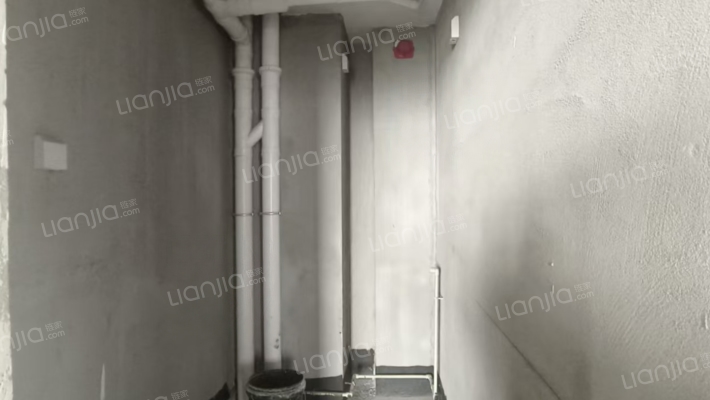 水岸花城 2室1厅 南-卫生间