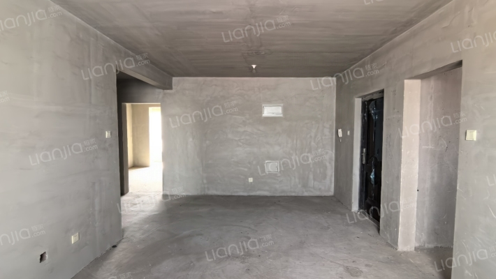 房本满两年，无抵押，高楼层 南北通透 全天采光-客厅