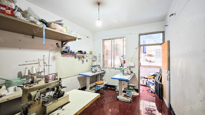 望湖花园南区二手房实景图