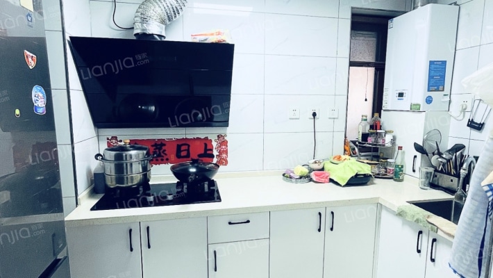 南北通透三居室 精装修 采光视野好 配套齐全-厨房