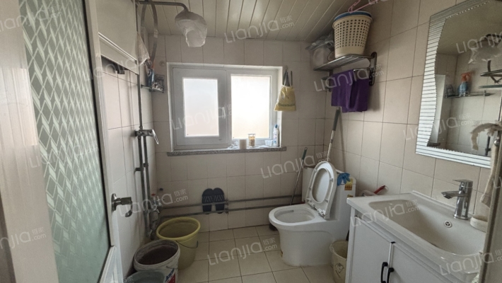 开发区物探局家属院多层住宅大跃层出售-卫生间B